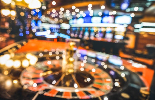 Live chat window with dealer and players interacting